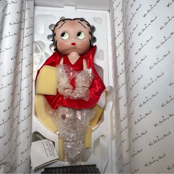 Betty Boob, Toast of The Town, Porcelain Collector Doll, The Danbury Mint 1995 - Picture 1 of 2